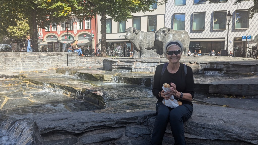 For lunch, an outdoor picnic is usually our first choice